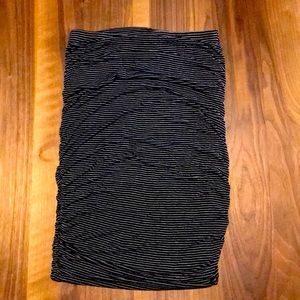Striped stretchy pencil skirt